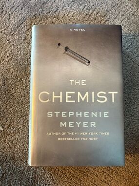 ✨FIRST EDITION HARDCOVER - Collector Edition The Chemist by Meyer Novel - Book